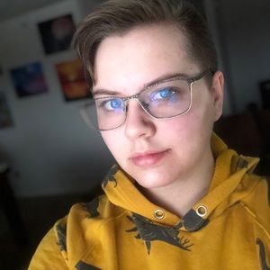 Meet your Posher, Abbey